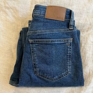 NWOT Madewell medium wash perfect vintage straight jean